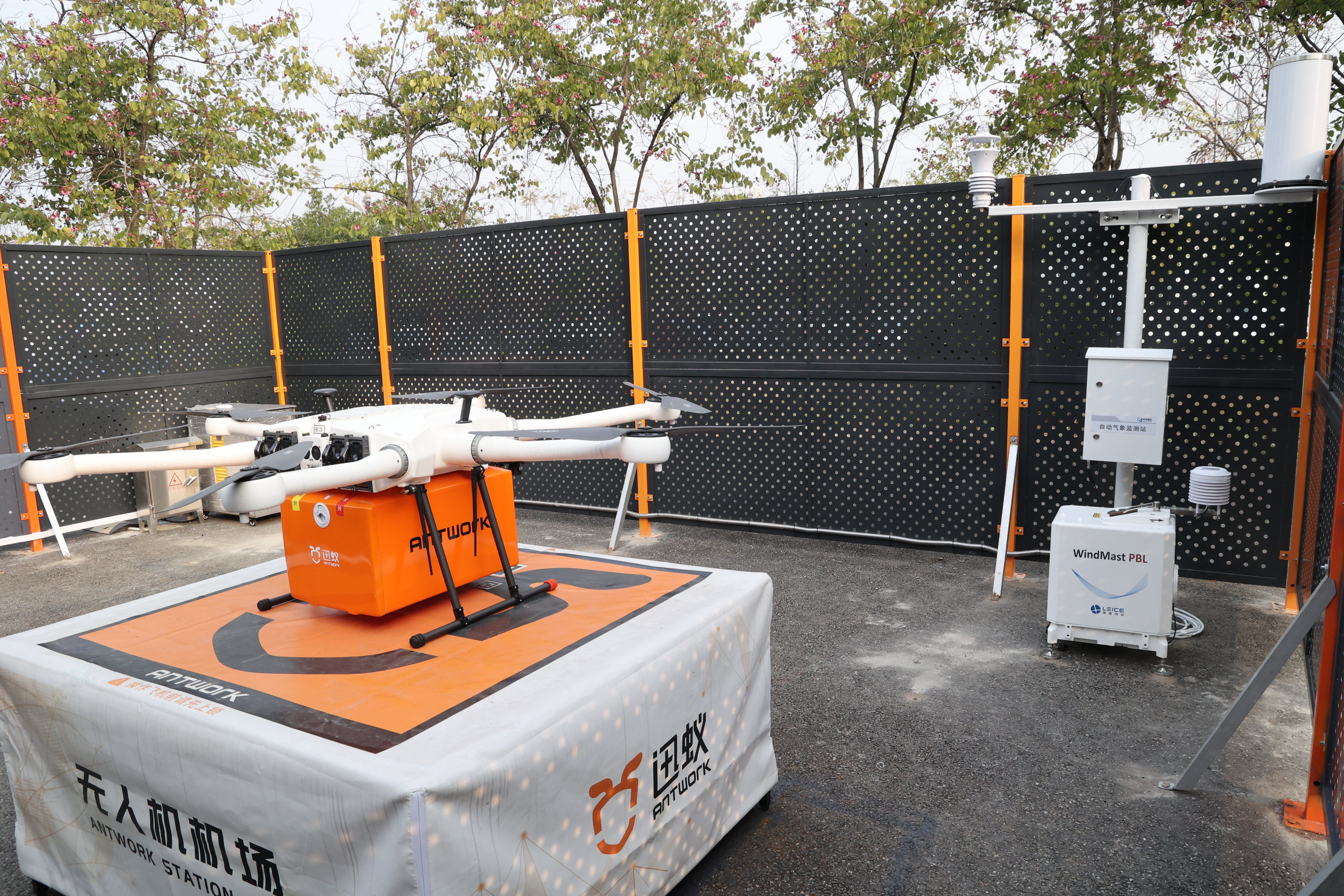 成都龙泉驿:气象监测护航无人机医疗物流低空速达