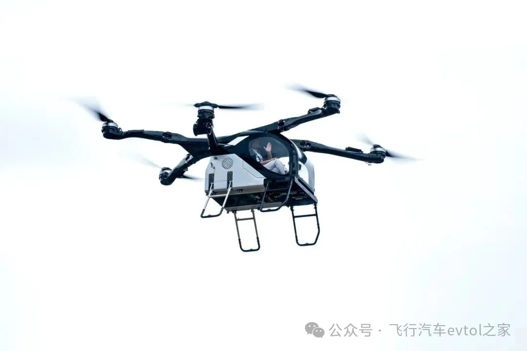 小鹏汇天与敦煌市人民政府签署的战略合作,采购200台分体式飞行汽车;陆地航母;用于低空旅游项目