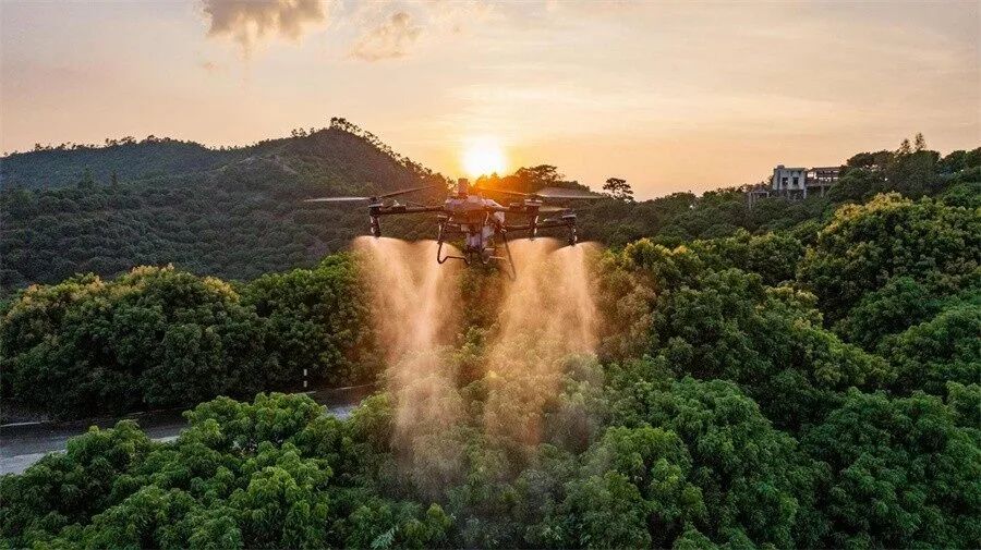 大疆、极飞新产品,谁更先进?该选择谁?